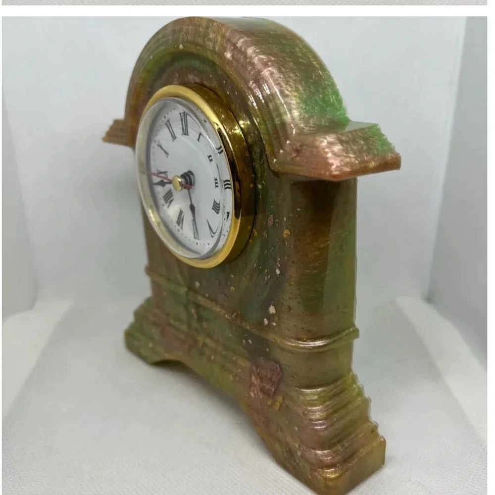 Resin Clock - Picture 5 of 6